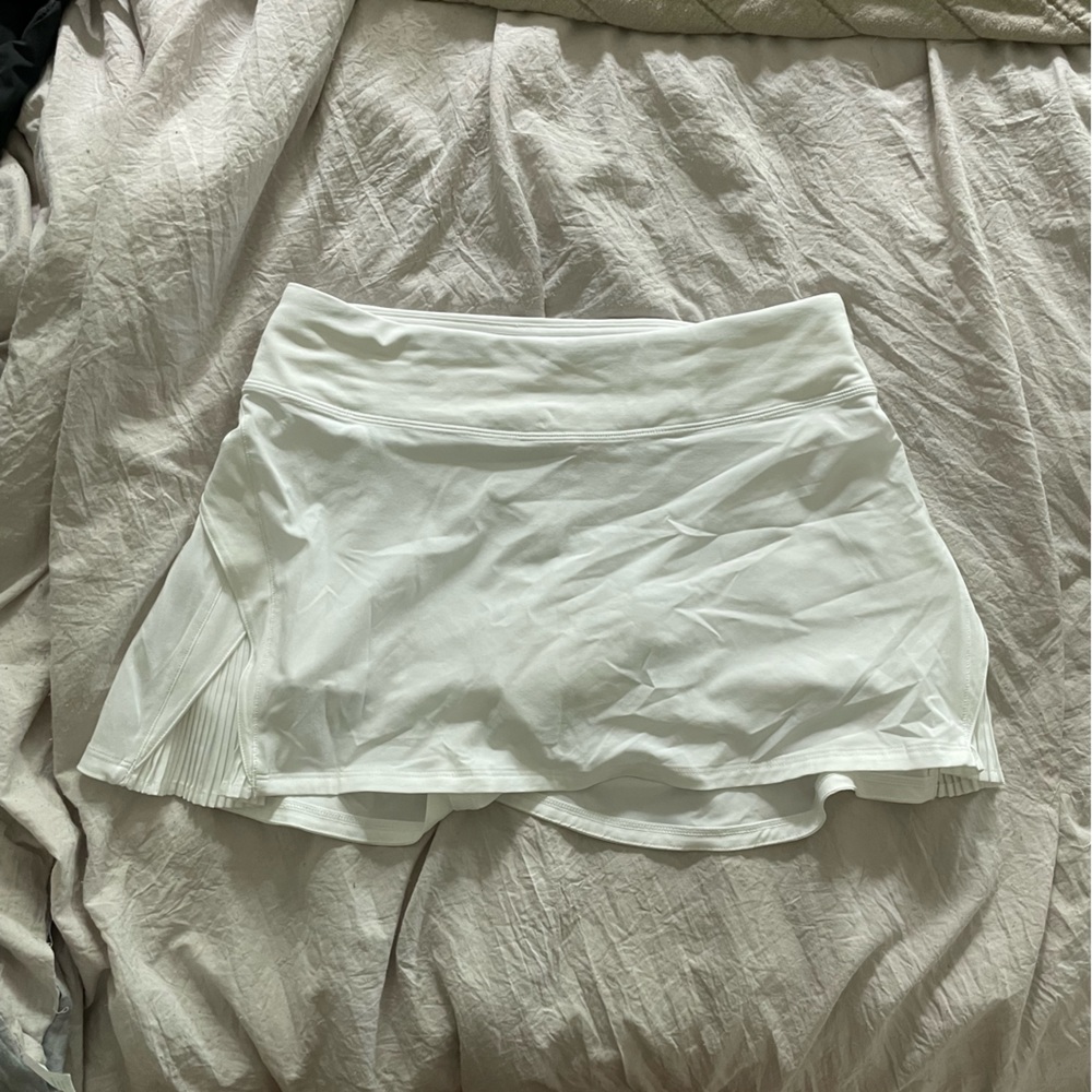 NWT lululemon Play off the Pleats skirt white size 6